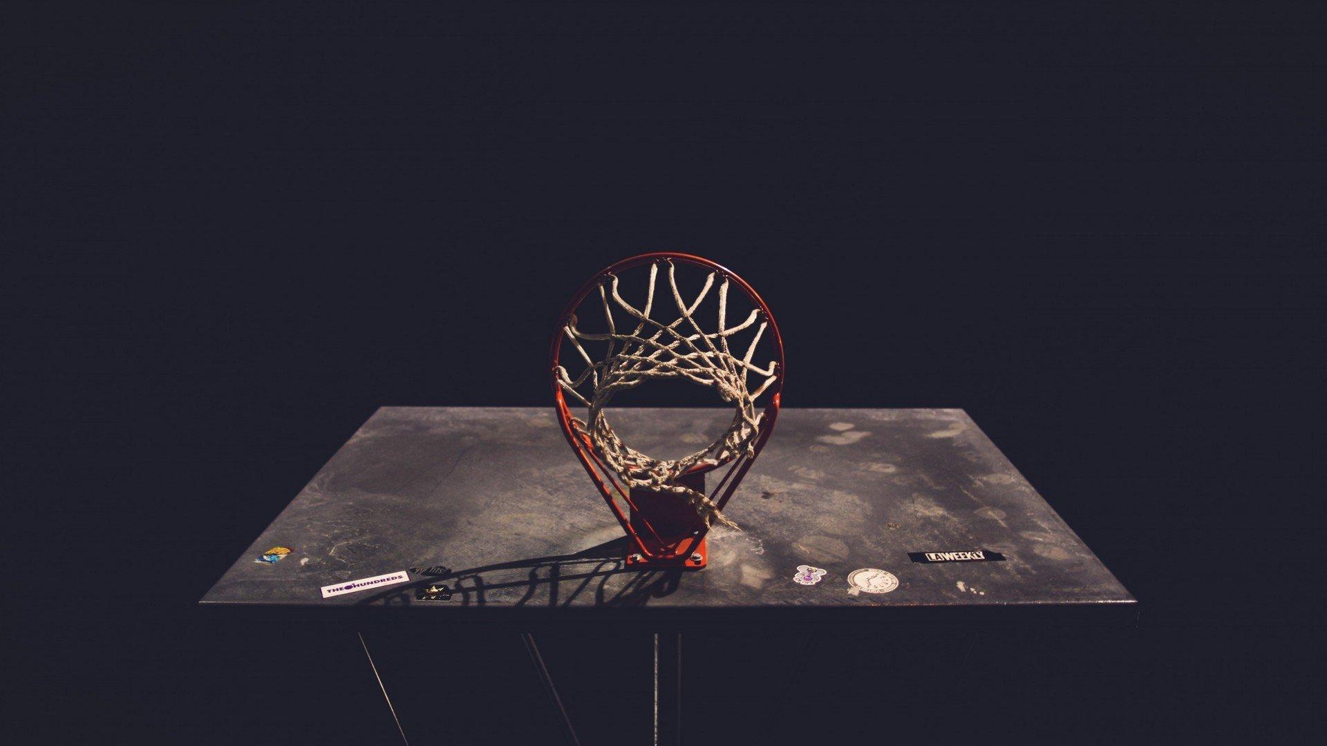 吉布斯-怀特闪耀，奥卡福尔替补建功，诺丁汉森林主场力擒利兹联